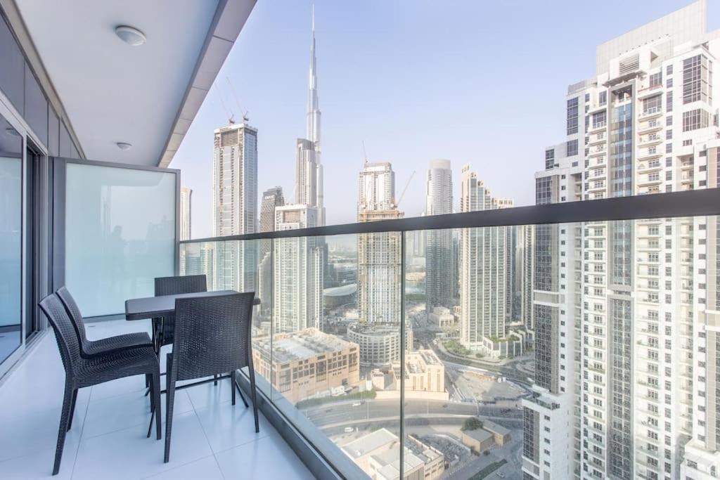 דובאי Paramount Hotel Midtown Flat With Burj Khalifa View מראה חיצוני תמונה