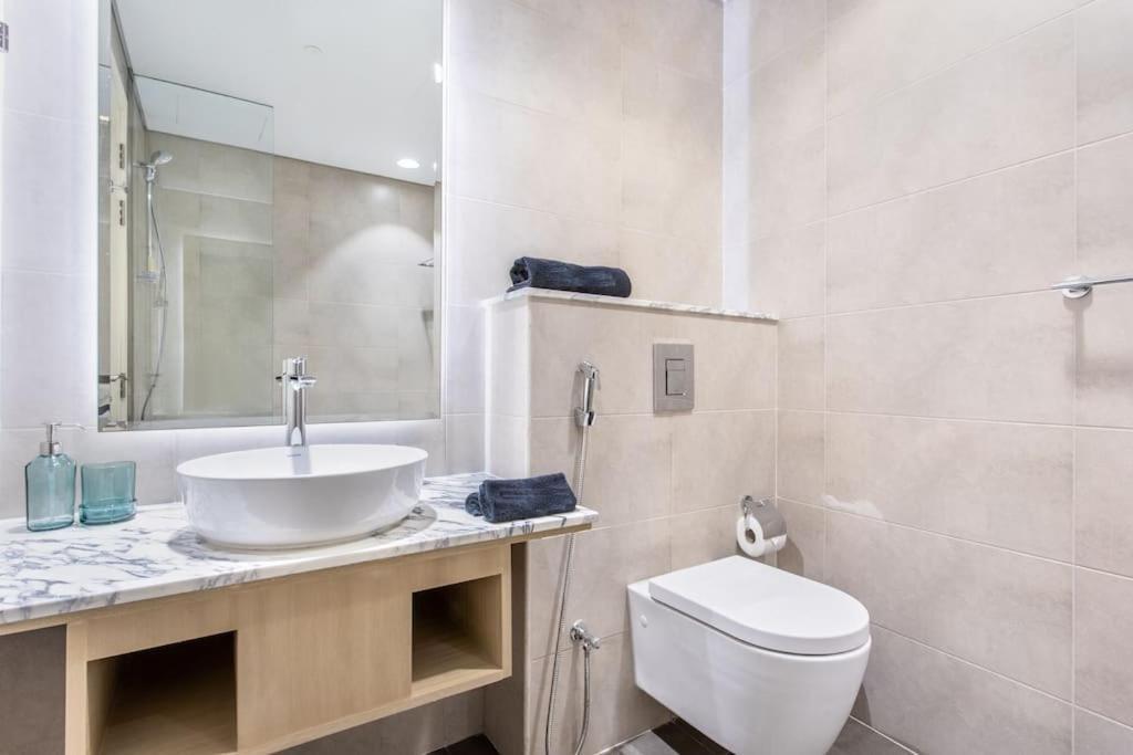 דובאי Paramount Hotel Midtown Flat With Burj Khalifa View מראה חיצוני תמונה
